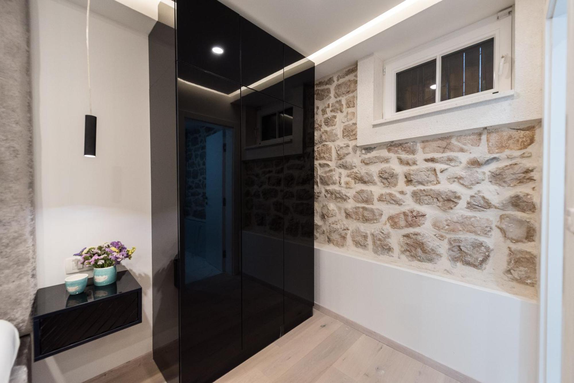 10 Heritage Apartment